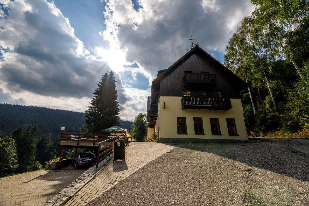 Svycarska Bouda Hotel Špindlerŭv Mlýn Kültér fotó